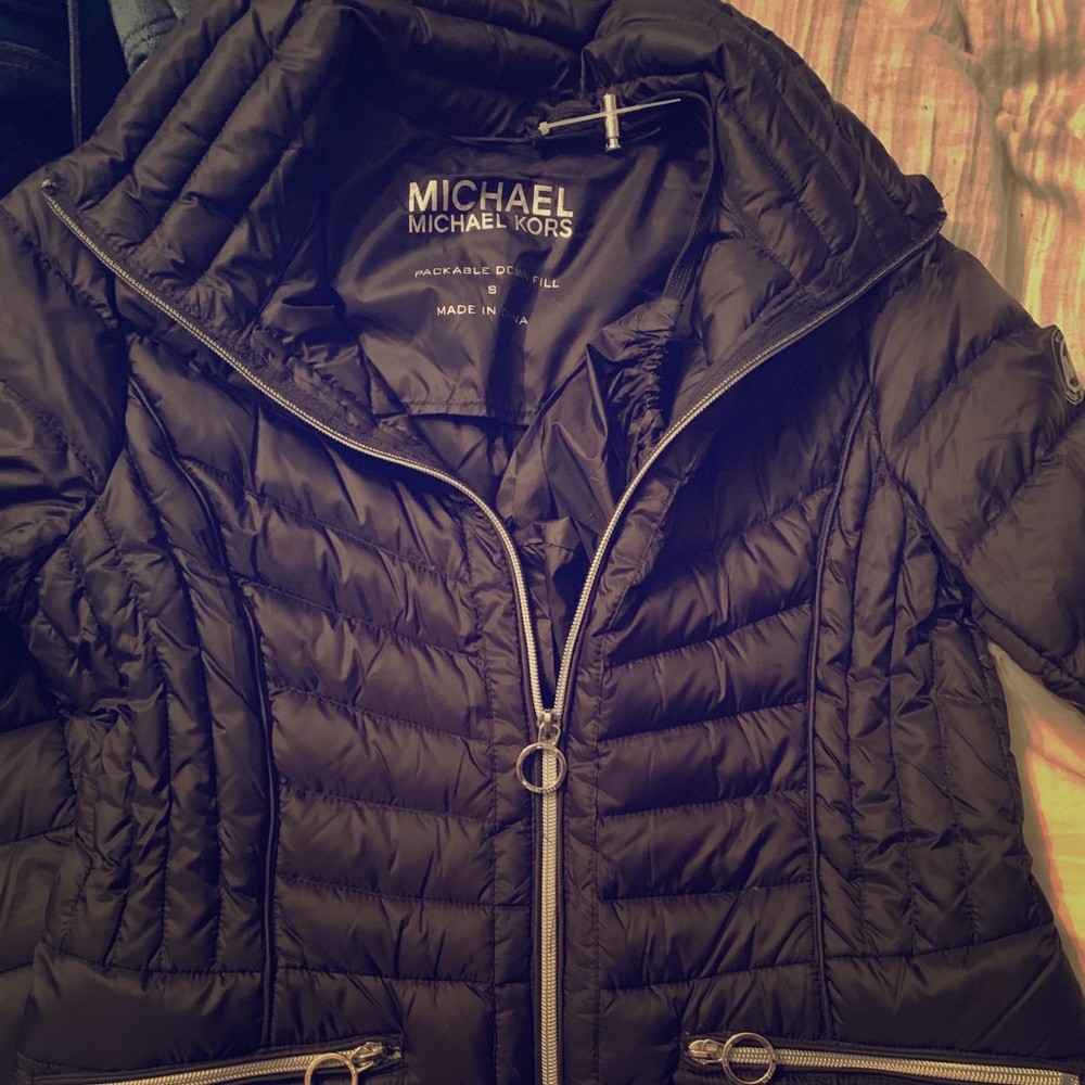 Michael Kors packable down jacket. NEVER WORN 😍